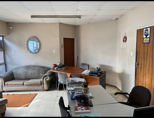 BUSINESS PROPERTY TO RENT IN SYDENHAM